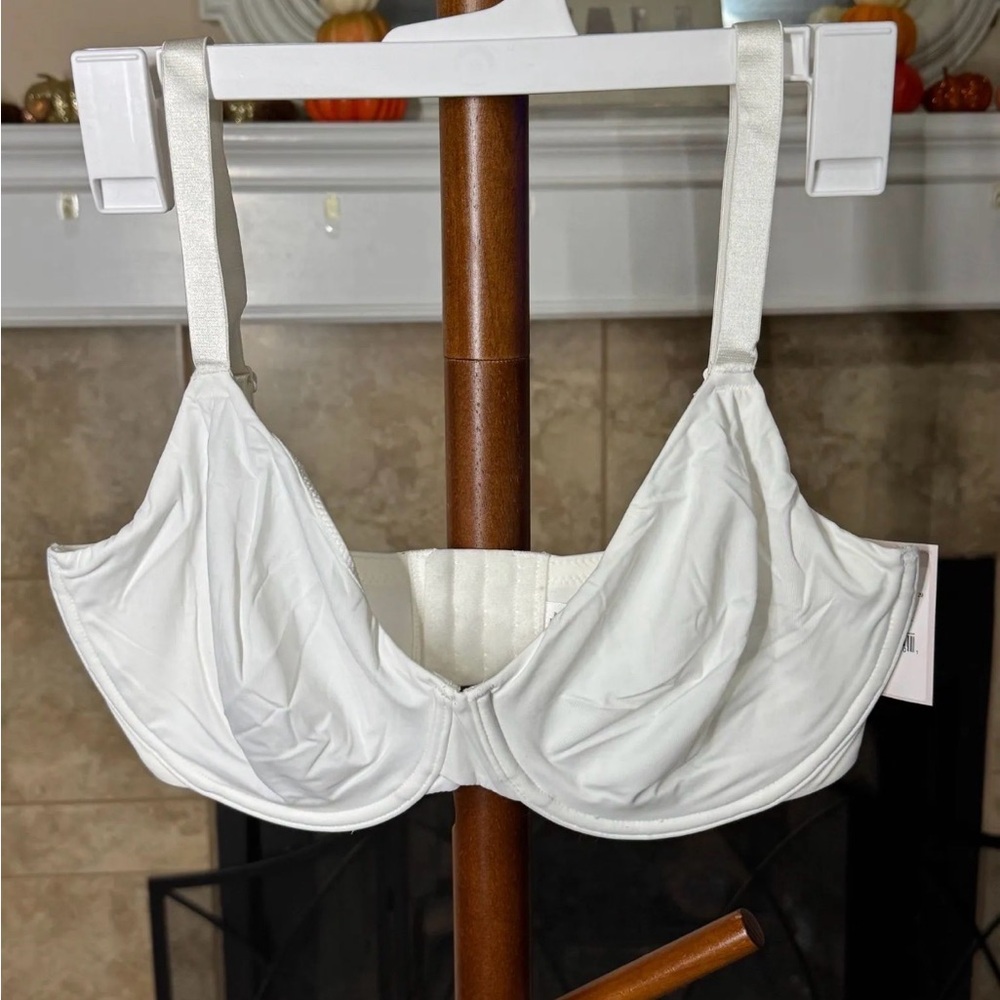 Auden Classic White Bra